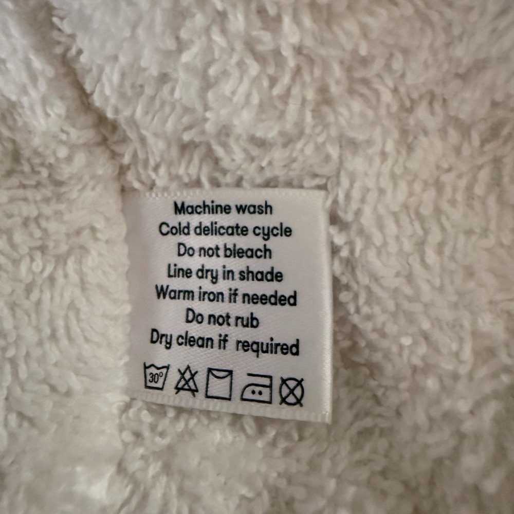 Roller Rabbit Robe with Green Heart Print - Picture 11 of 13